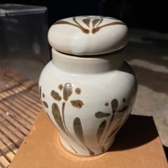陶器の茶筒