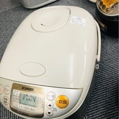 象印 ZOJIRUSHI NS-TC18-XA [マイコン炊飯器...