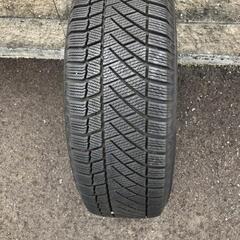 取引中！値下げ！17インチスタッドレスSUVナット付き