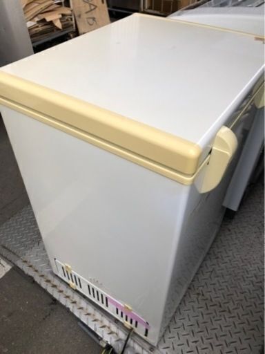 配送可能　エレクトロラックス Electrolux ECB105 [冷凍庫（105L）]