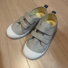 【値下げ】新品未使用　子ども靴　18cm