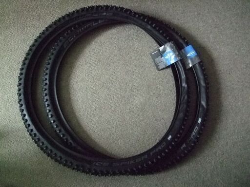 スパイクタイヤ　シュワルベSCHWALBE　アイススパイカープロ　29ｘ2.25（700C）　ICE SPIKER PRO　未使用品