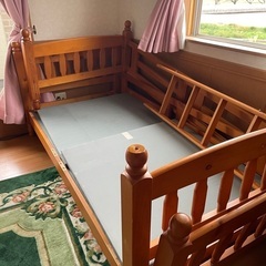 ２段ベッド(連結部品なしの２段置きは不可)