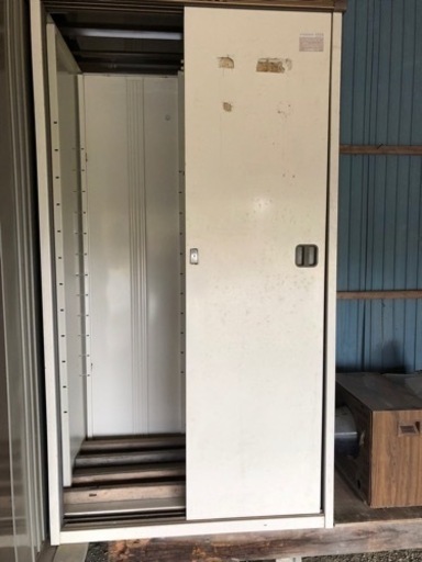 物置き　イナバ