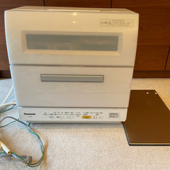 食器洗い機【Panasonic NP-TR9-W】2017年製 専用ステンレス置き台付き