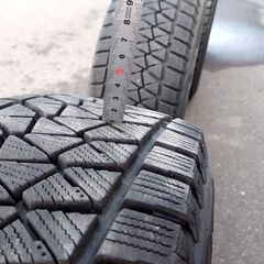 215/70　R16　ブリヂストン　ブリザック　DM-V2　バリ山2017年製　スタッドレス　ホイール（5穴）おまけ　アウトランダー　BRIDGESTONE　BLIZZAK