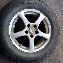 215/70　R16　ブリヂストン　ブリザック　DM-V2　バリ山2017年製　スタッドレス　ホイール（5穴）おまけ　アウトランダー　BRIDGESTONE　BLIZZAK