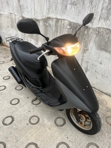 大人気セール‼️バッテリー新品❗️嬉しいシート張り替え♪前後タイヤまだまだ山あり オイル満タン ライブディオ✴