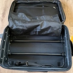 【取り引き中】スーツケース　黒　USED