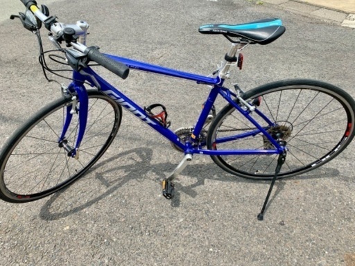 GIANT 2021年モデル　ESCAPE R3