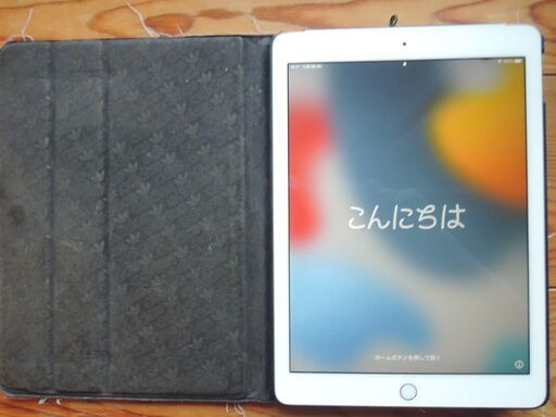 美品 Apple iPad Air2 Wi-Fi+Cellular 16GB シルバー MGH72J/A au版