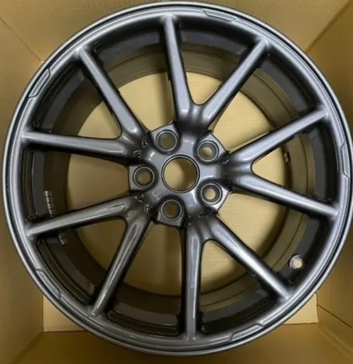 超美品！！テスラモデル3 純正18インチホイール