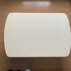 (決まりました)白いローテーブル