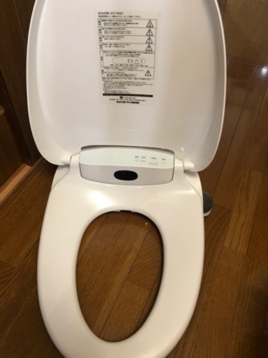 予約あります。ウォシュレット　便座　タカラ