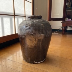 紹興酒？の瓶？壺？