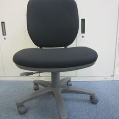 【オフィスチェアー・事務椅子・椅子】　黒色
