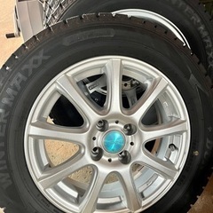 日産ノート　バリ山スタッドレスタイヤ4本！