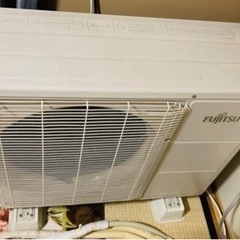 FUJITSUエアコン(200v)2011年製full on conditionリモコン付pick up only 
