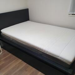 [予約済] IKEA イケア セミダブル ベッド(フレーム、マッ...