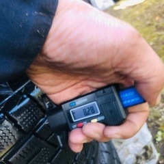 冬タイヤ　三菱パジェロ用アルミ付きスタッドレス