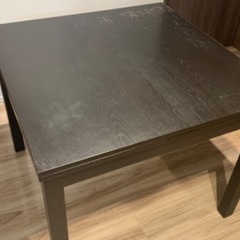 IKEAダイニングテーブル/幅90cm×奥行90cm×高さ75c...