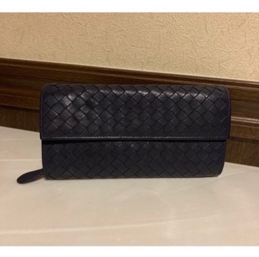 送料関税無料】 美品☆BOTTEGA VENETA ☆イントレチャート ラウンドzip