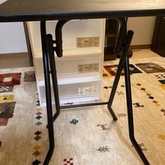 【予約済み】折りたたみ軽量テーブル(高さ70)