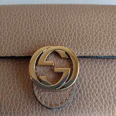 美品GUCCI財布