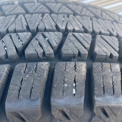 スタッドレスタイヤ　225 65 R17