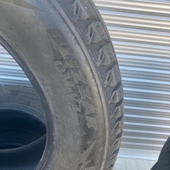 スタッドレスタイヤ　225 65 R17