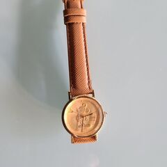 ミッキーデザインの女性用腕時計