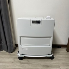 ほぼ新品　石油ファンヒーター　未使用に近い ほぼ新品石油ファンヒーター未使用に近い