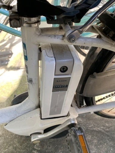 電動自転車、バッテリー、充電器3点 後輪タイヤパンク