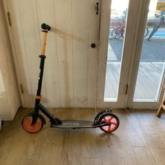キックボード　Graphis scooter