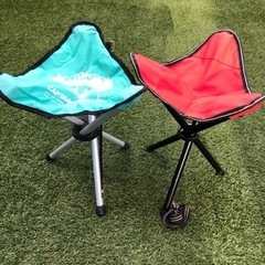 値下げ！[未使用]三脚椅子折りたたみ　1つ＆赤の方は、使用しています。