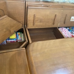 大川家具で当時価格30万‼︎収納もたっぷり‼︎★値下げしました★テーブルはキャスター付