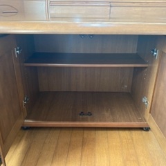 大川家具で当時価格30万‼︎収納もたっぷり‼︎★値下げしました★テーブルはキャスター付