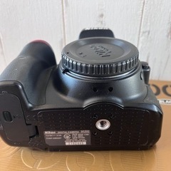 初心者向け　ニコン一眼レフD5300望遠ズームレンズ付き