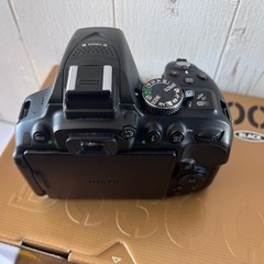 初心者向け　ニコン一眼レフD5300望遠ズームレンズ付き