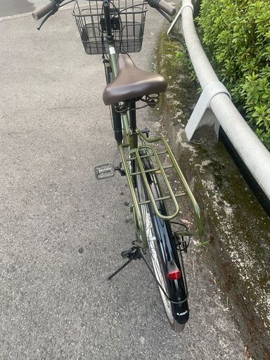 リサイクルショップどりーむ鹿大前店　No５４９　エコNo１５２５９X　自転車　シティサイクル　26インチ　ママチャリ　オシャレなカーキカラー♪　ギア切替付き♪　LEDライト付き♪ リサイクルショップどりーむ鹿大前店 No549 エコNo15259X