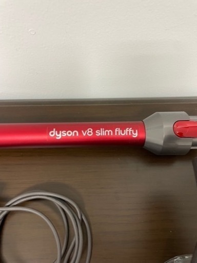 【値下げ】dyson V8slim fluffy コードレスクリーナー