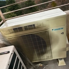 中古品です。DAIKIN 2020年製ルームエアコン ダイキン 冷暖房完備 室内 
