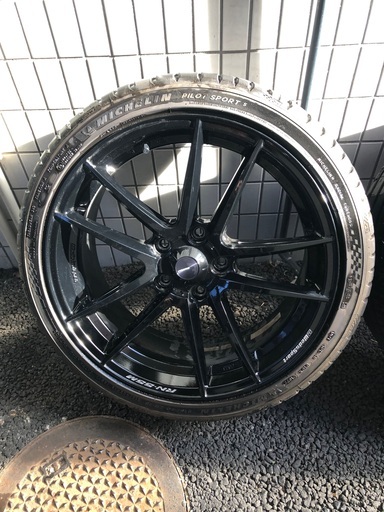 ミシュランパイロットスポーツ5 走行2000キロちょっとのみです。