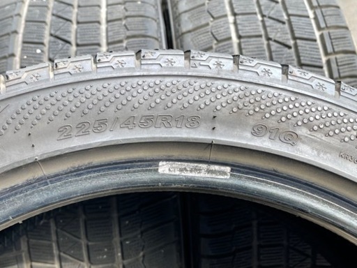 225/45R18 スタッドレス 4本セット バリ溝】ダンロップ ウィンター 