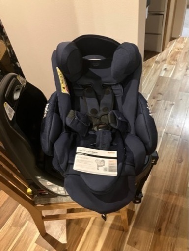 Aprica  フラディアグロウ　ISOFIX  プレミアム