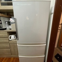 2016年式　冷蔵庫　272リットル