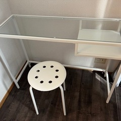 IKEAガラステーブル(白)