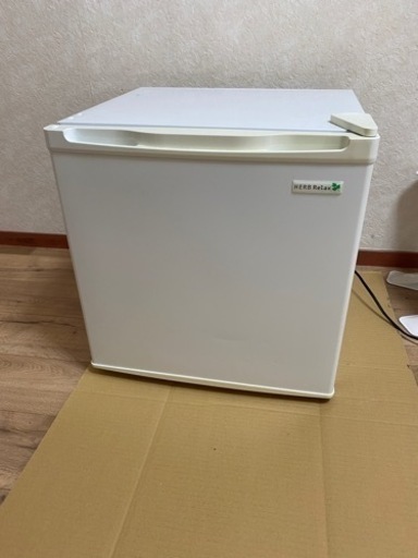 ヤマダ電機　冷蔵庫45Ｌ　YRZ-C05B1