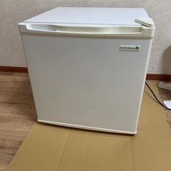 ヤマダ電機　冷蔵庫45Ｌ　YRZ-C05B1