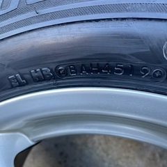 【値下げしました】スタッドレス ブリザックVRX 215/65R16(アルミ付き)